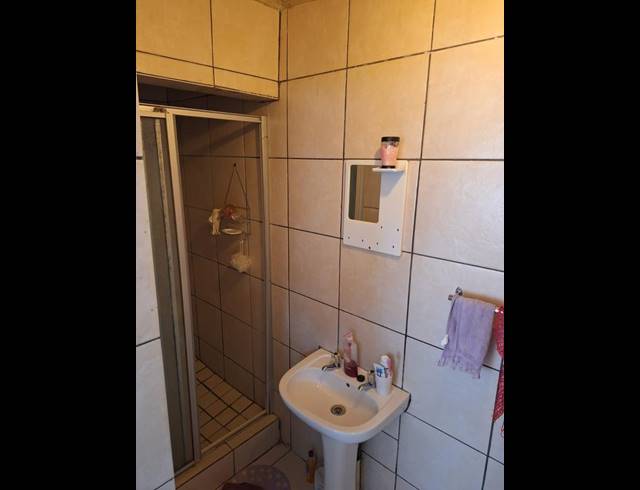 1 BEDROOM PROPERTY TO RENT IN BULT WEST